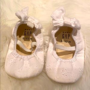 Baby girl flats from baby gap size 6-12 months